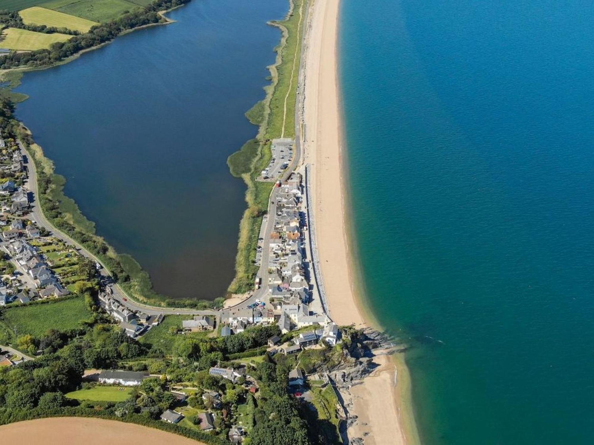 The Barn, 21 At The Beach, Torcross Beesands Bagian luar foto